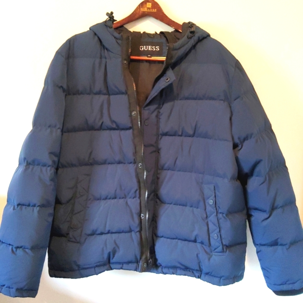 GUESS MENS NAVY PUFFER JACKET WITH HOOD SIZE XXL
